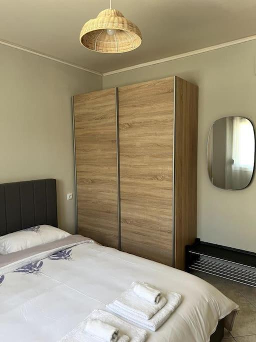 Letty'S Cozy Flat Apartment Peraia  Екстер'єр фото